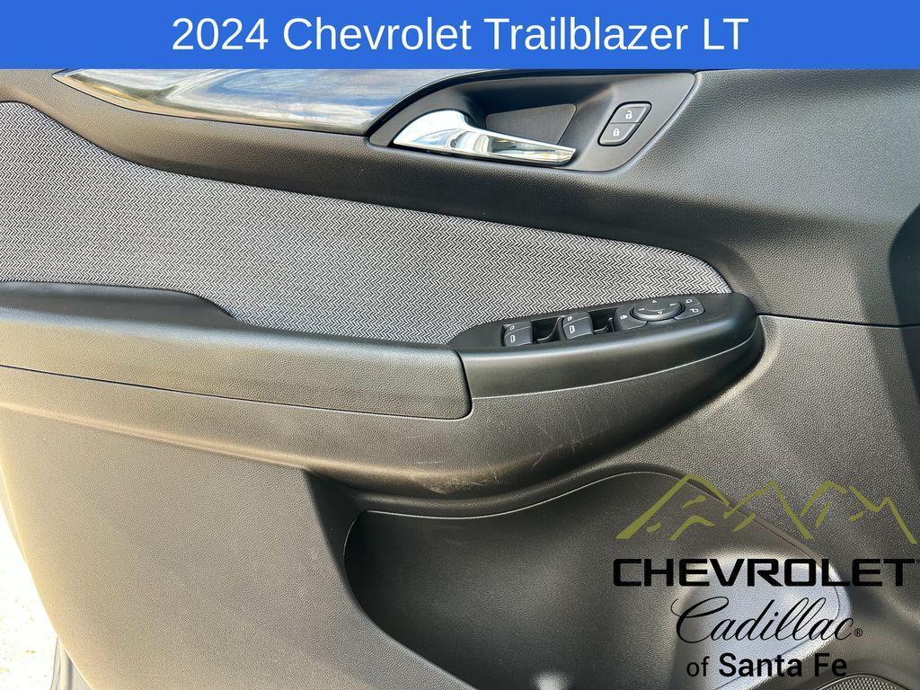 used 2024 Chevrolet TrailBlazer car, priced at $24,988
