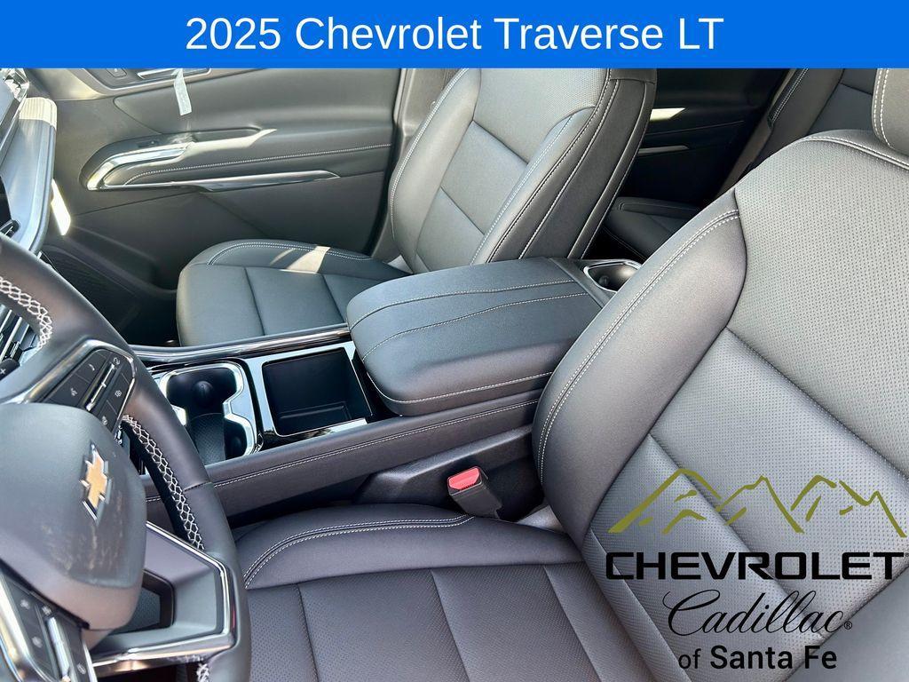 new 2025 Chevrolet Traverse car, priced at $46,195