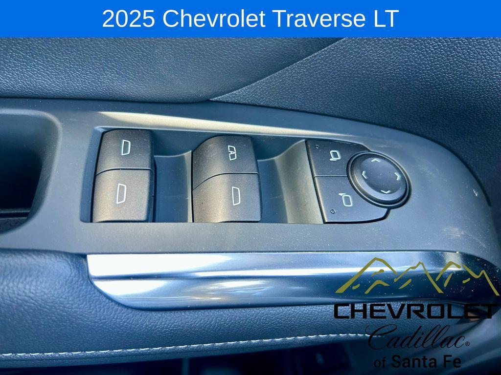 new 2025 Chevrolet Traverse car, priced at $46,195