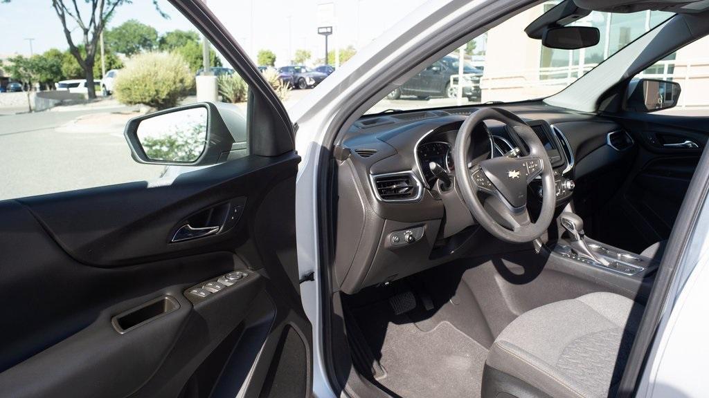 used 2022 Chevrolet Equinox car, priced at $25,988