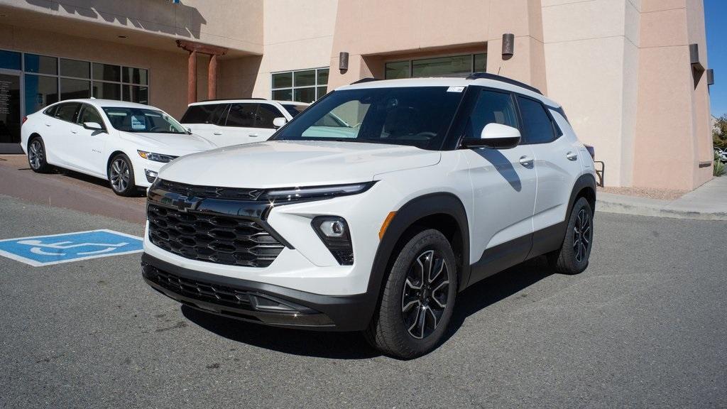 new 2025 Chevrolet TrailBlazer car, priced at $32,475