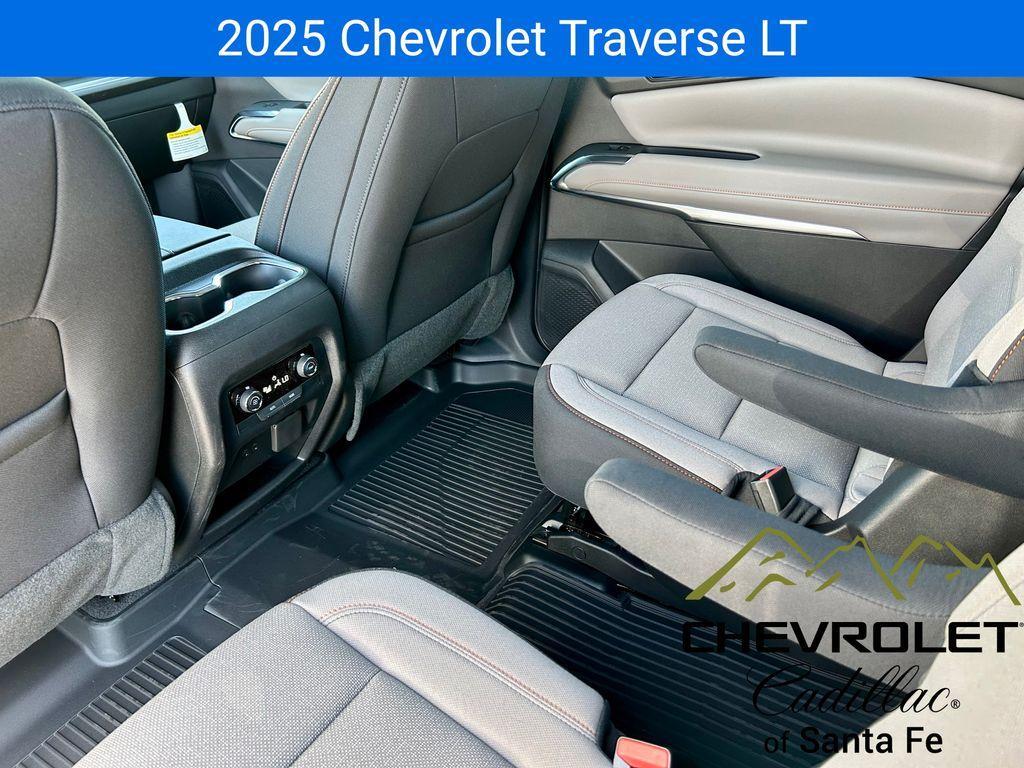 new 2025 Chevrolet Traverse car, priced at $41,884