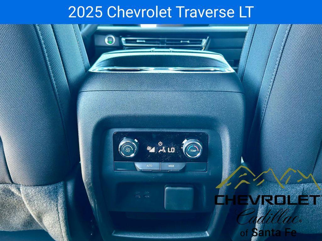 new 2025 Chevrolet Traverse car, priced at $41,884