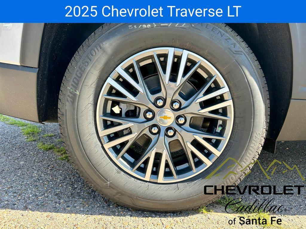 new 2025 Chevrolet Traverse car, priced at $41,884