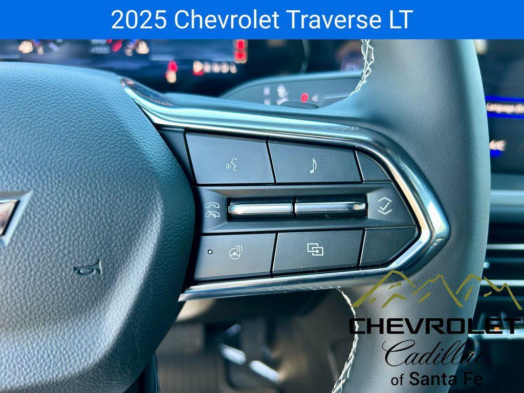 new 2025 Chevrolet Traverse car, priced at $41,884