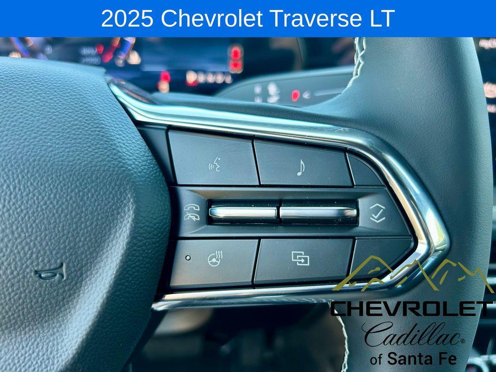 new 2025 Chevrolet Traverse car, priced at $42,690