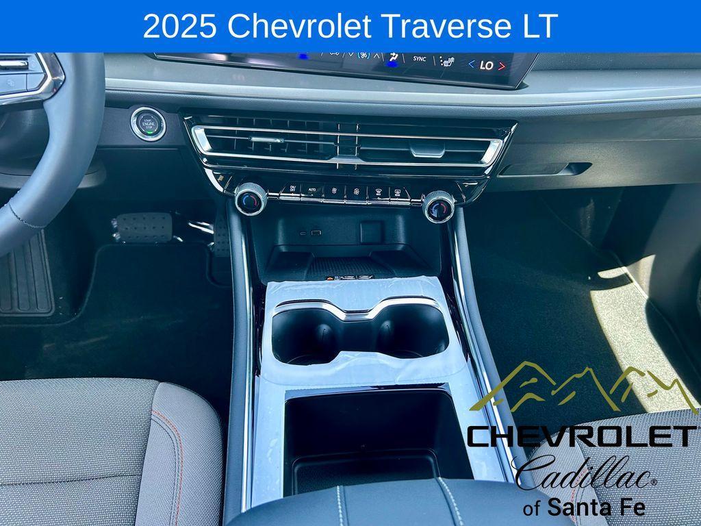 new 2025 Chevrolet Traverse car, priced at $42,690