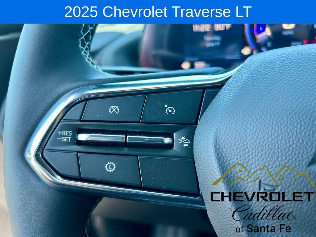 new 2025 Chevrolet Traverse car, priced at $42,690