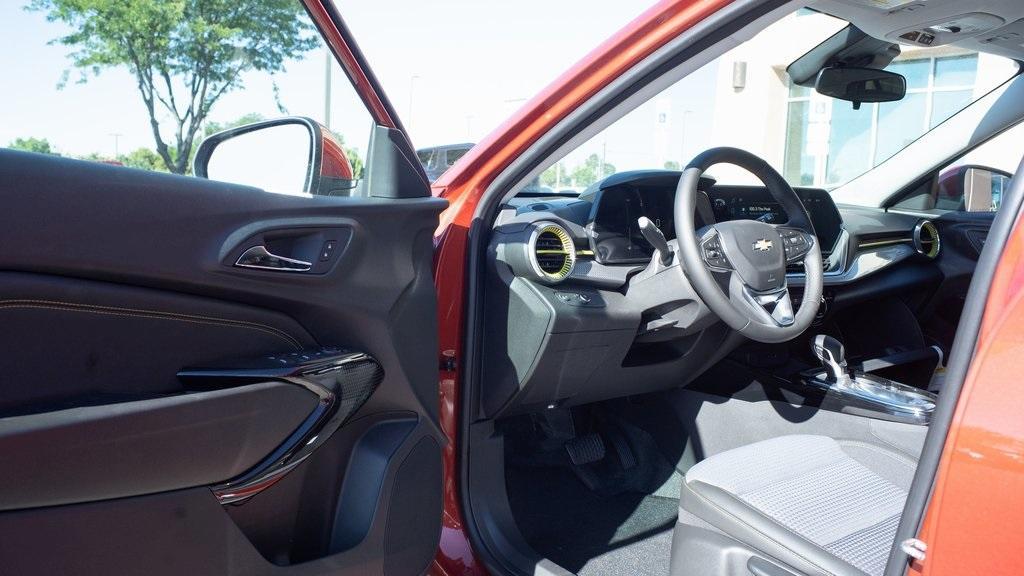 new 2024 Chevrolet Trax car, priced at $24,385