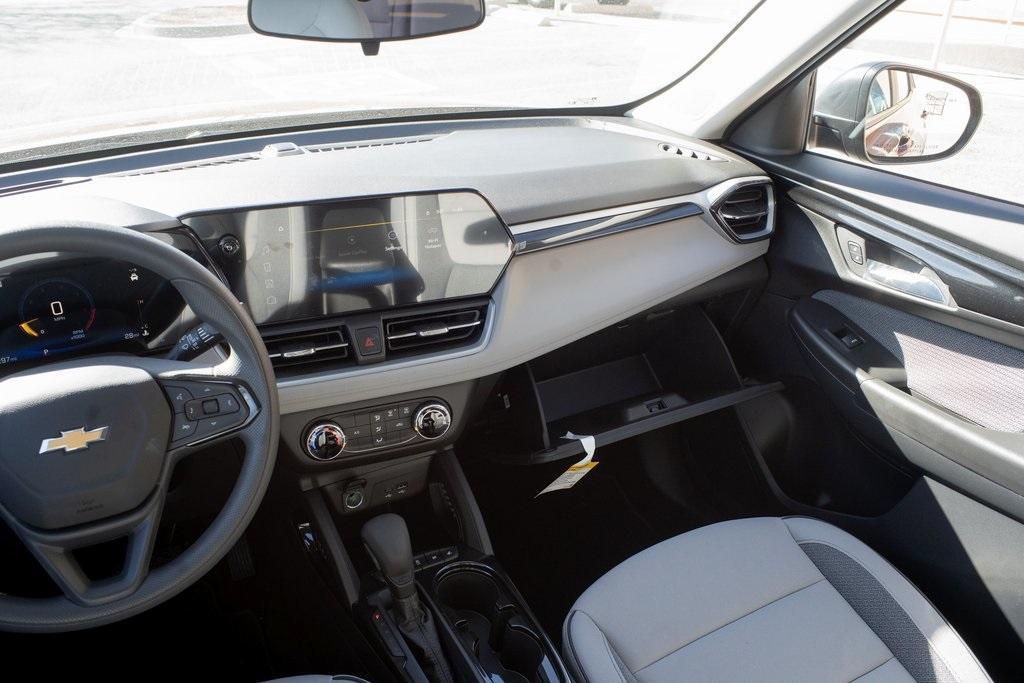 new 2025 Chevrolet TrailBlazer car, priced at $25,680