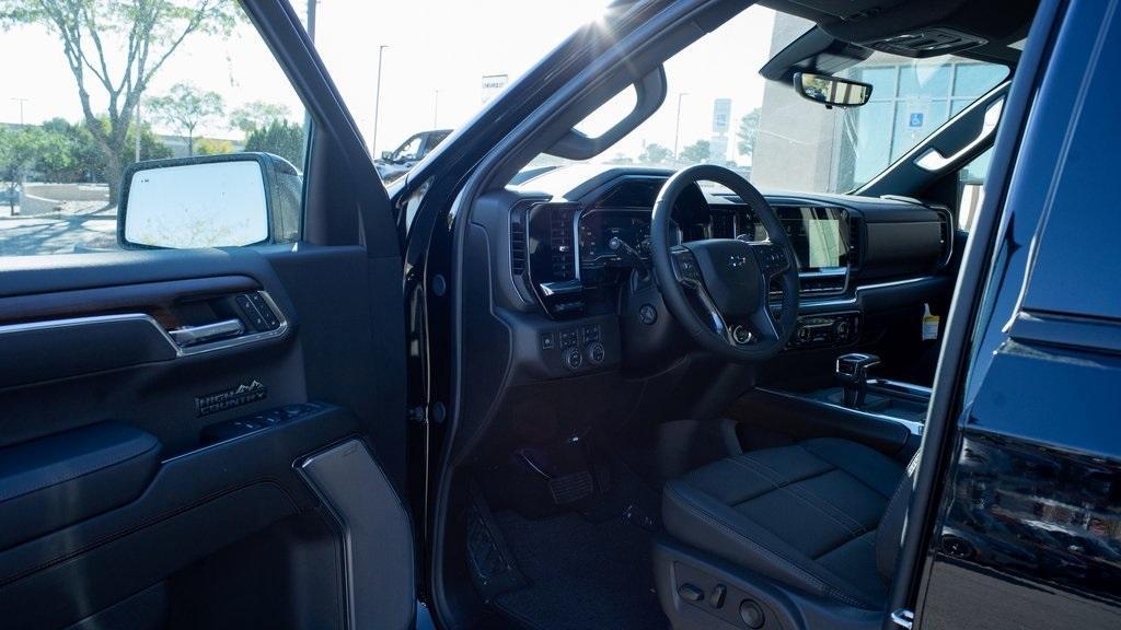 new 2025 Chevrolet Silverado 1500 car, priced at $71,675