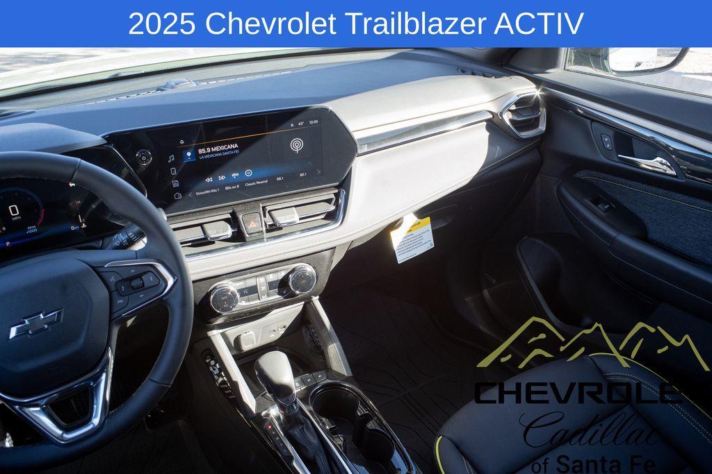 new 2025 Chevrolet TrailBlazer car, priced at $31,830