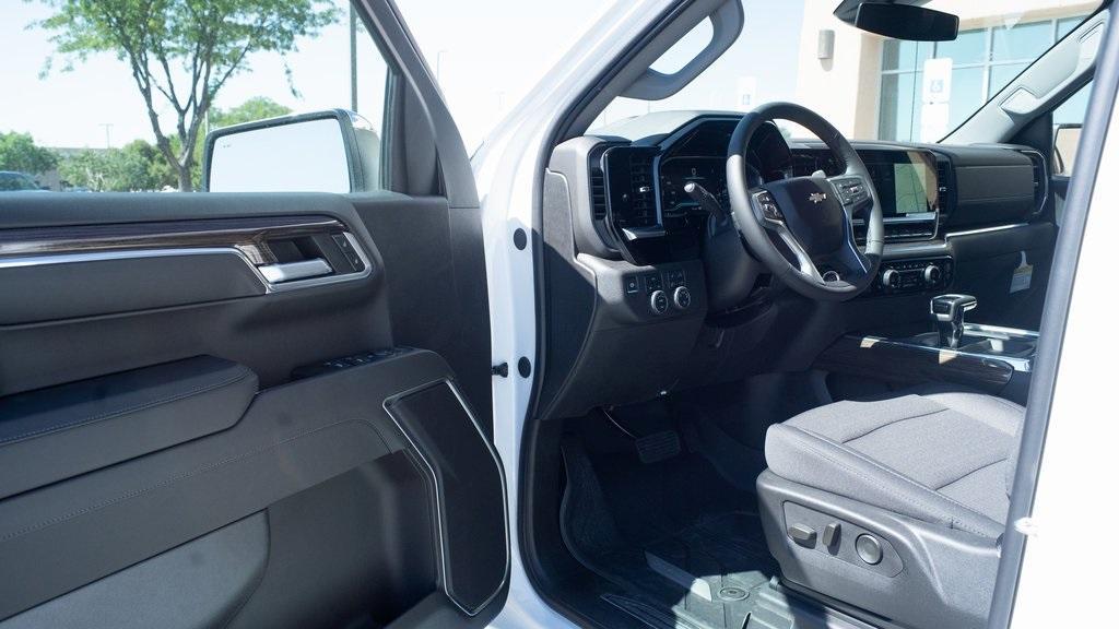 new 2024 Chevrolet Silverado 1500 car, priced at $57,980