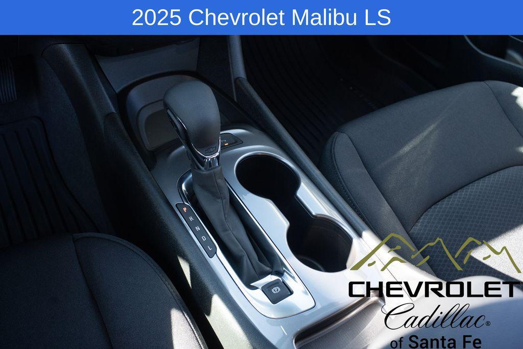 new 2025 Chevrolet Malibu car, priced at $27,520