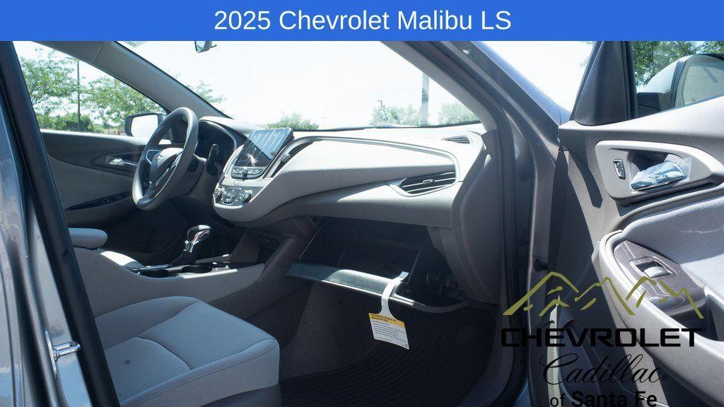 new 2025 Chevrolet Malibu car, priced at $27,520