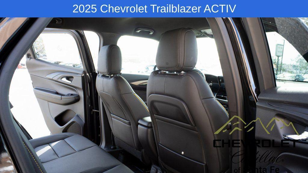 new 2025 Chevrolet TrailBlazer car, priced at $31,830