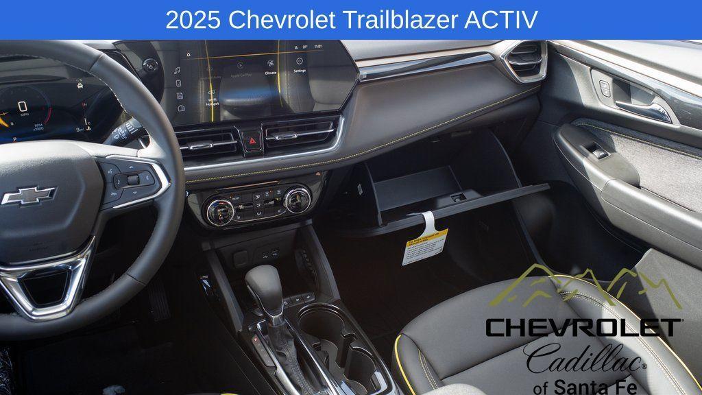 new 2025 Chevrolet TrailBlazer car, priced at $31,830