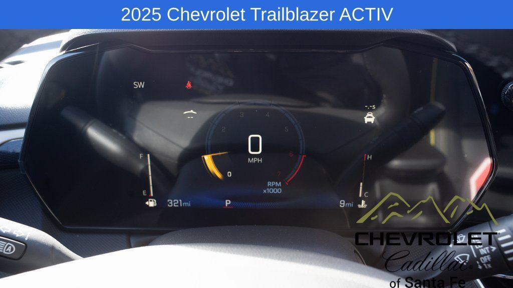 new 2025 Chevrolet TrailBlazer car, priced at $31,830