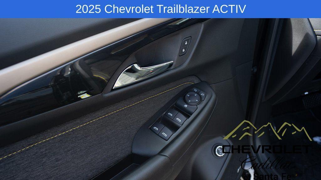 new 2025 Chevrolet TrailBlazer car, priced at $31,830