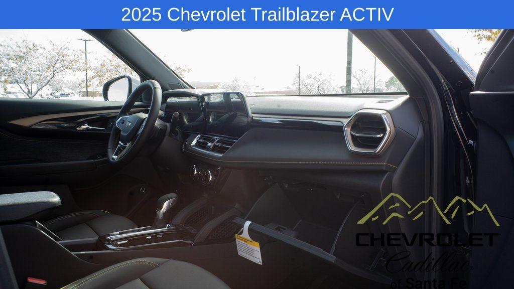 new 2025 Chevrolet TrailBlazer car, priced at $31,830