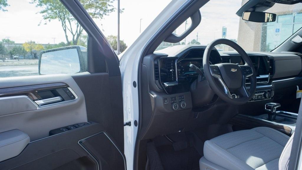 new 2025 Chevrolet Silverado 1500 car, priced at $61,565