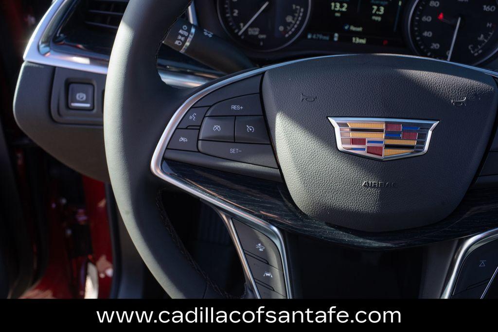 new 2025 Cadillac XT5 car, priced at $60,185