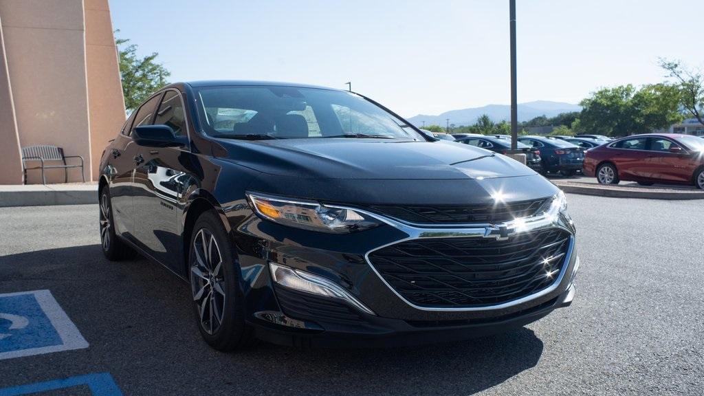 new 2025 Chevrolet Malibu car, priced at $28,495