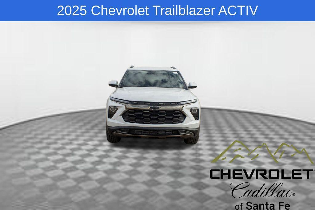 new 2025 Chevrolet TrailBlazer car, priced at $32,475