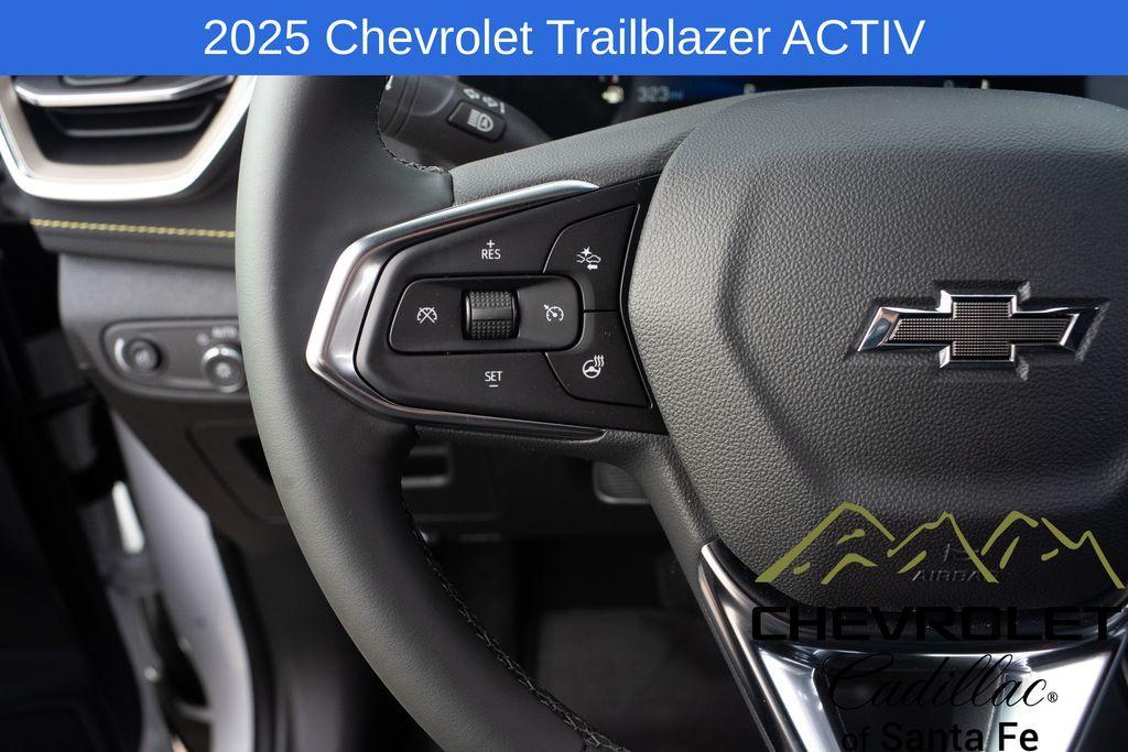 new 2025 Chevrolet TrailBlazer car, priced at $32,475