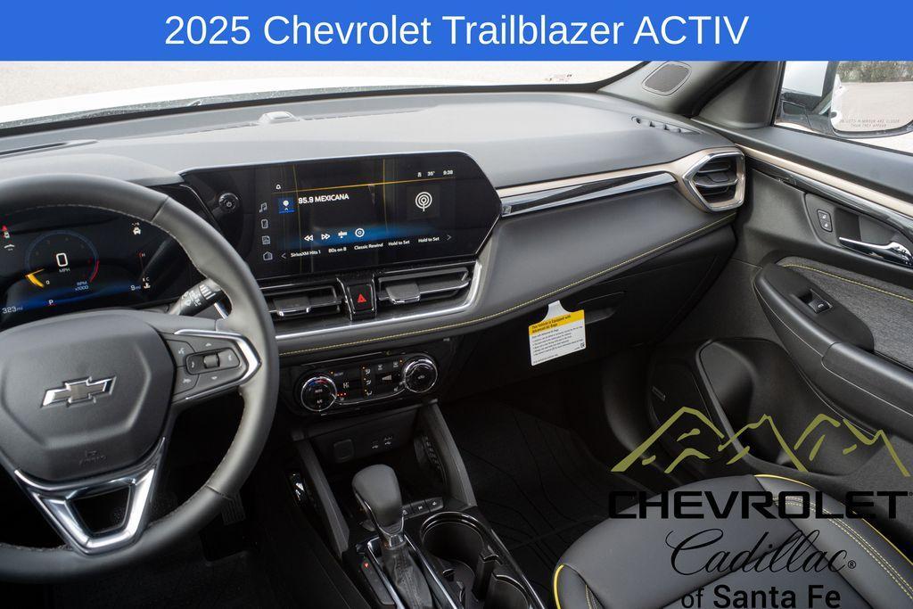 new 2025 Chevrolet TrailBlazer car, priced at $32,475