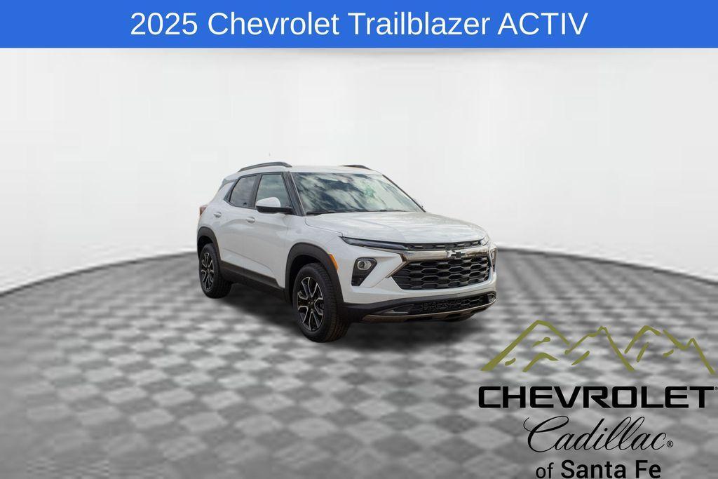 new 2025 Chevrolet TrailBlazer car, priced at $32,475