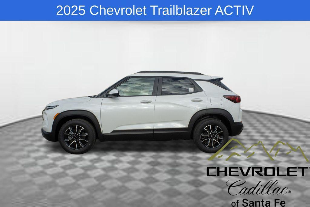 new 2025 Chevrolet TrailBlazer car, priced at $32,475