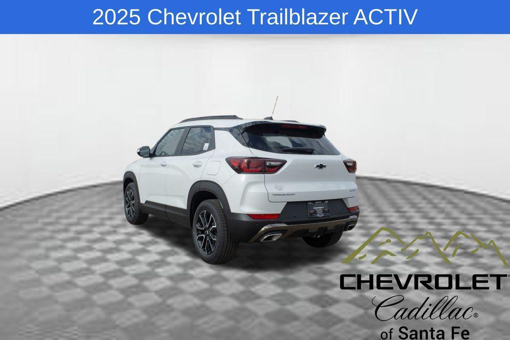 new 2025 Chevrolet TrailBlazer car, priced at $32,475