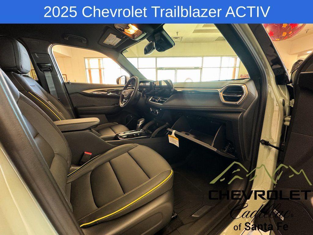 new 2025 Chevrolet TrailBlazer car, priced at $31,830