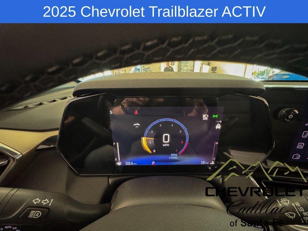 new 2025 Chevrolet TrailBlazer car, priced at $31,830