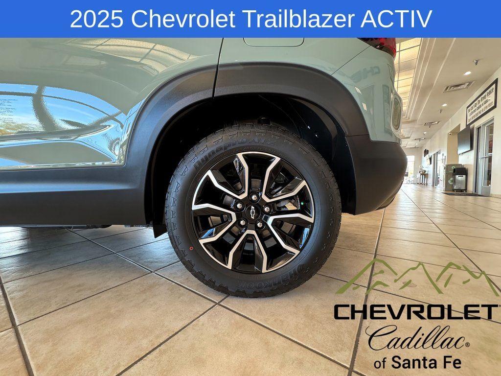 new 2025 Chevrolet TrailBlazer car, priced at $31,830