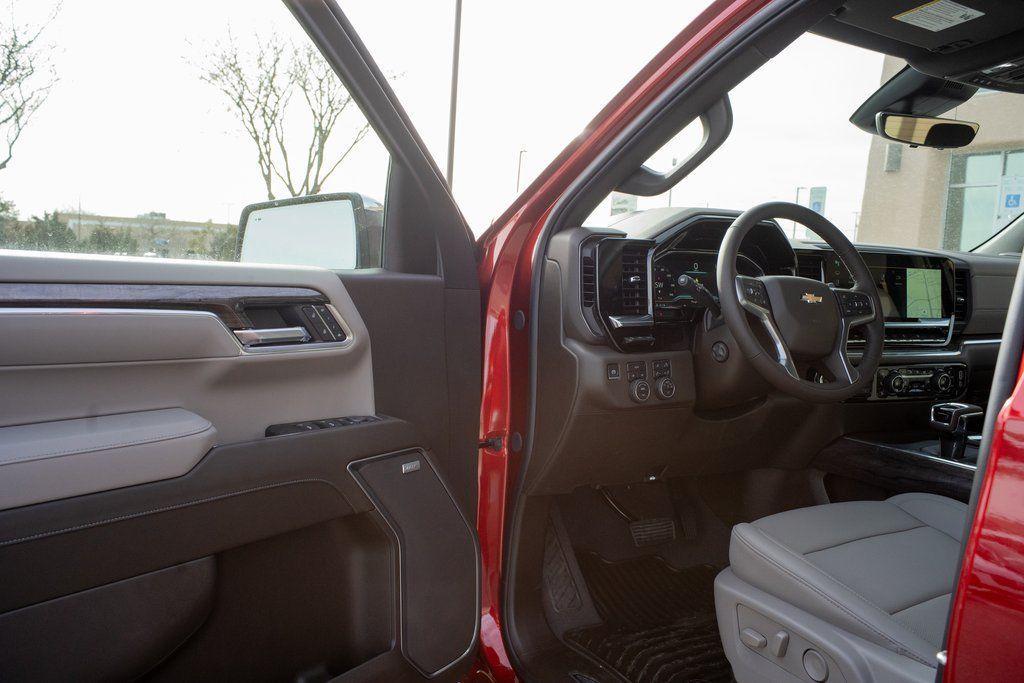 new 2025 Chevrolet Silverado 1500 car, priced at $69,565