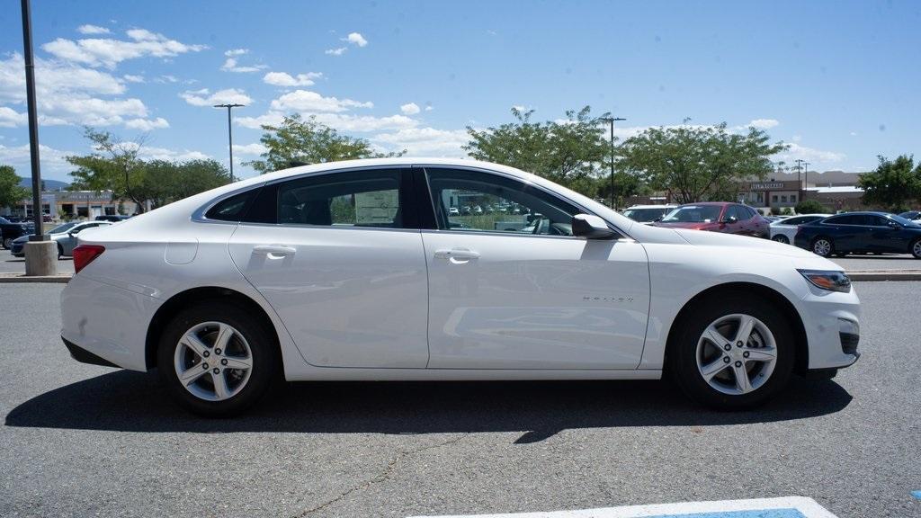 new 2025 Chevrolet Malibu car, priced at $27,520