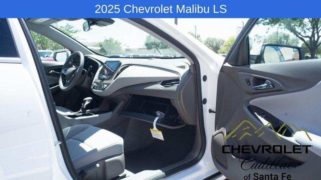 new 2025 Chevrolet Malibu car, priced at $27,520