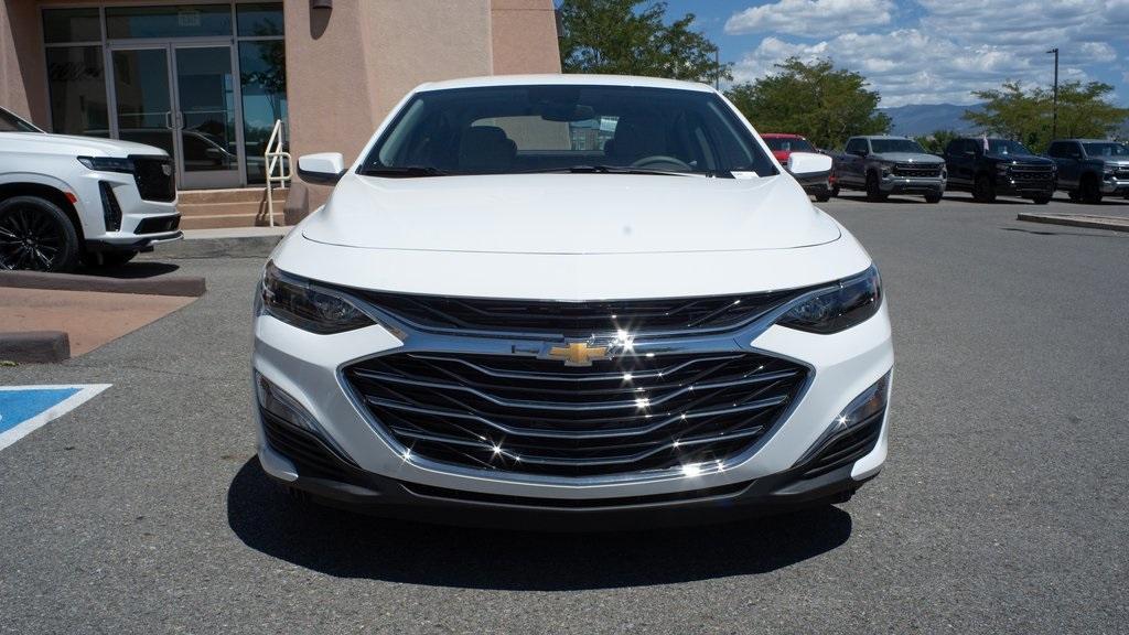 new 2025 Chevrolet Malibu car, priced at $27,520