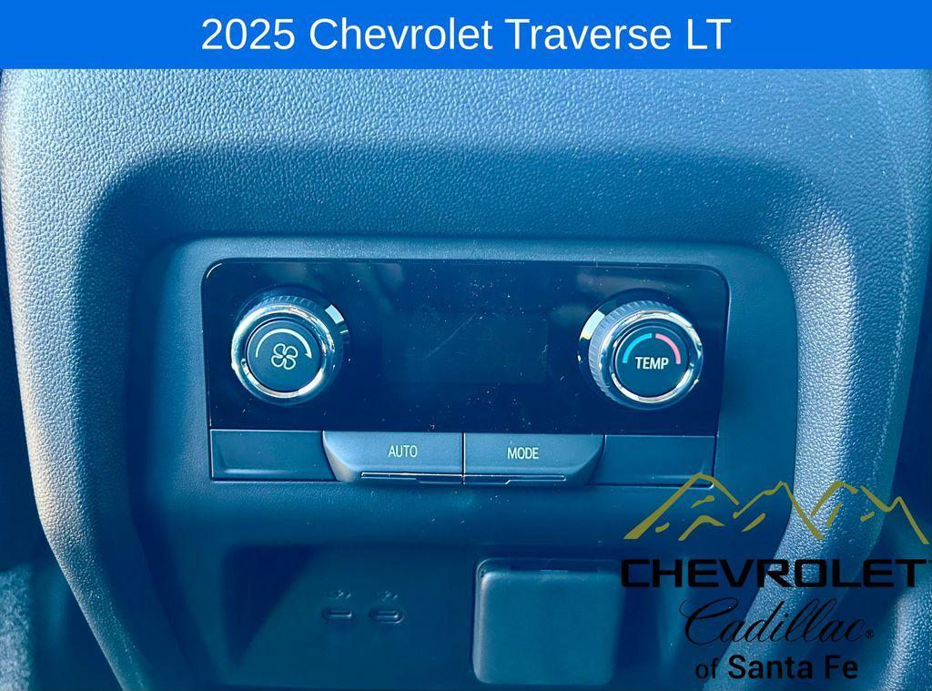 new 2025 Chevrolet Traverse car, priced at $43,540