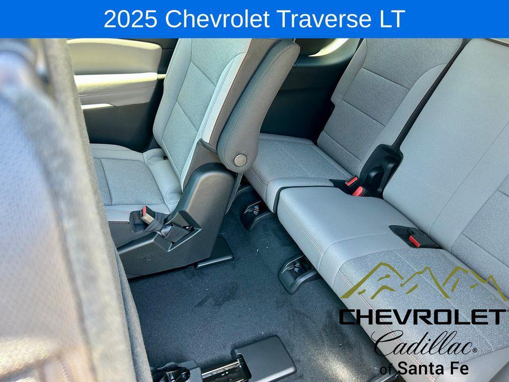 new 2025 Chevrolet Traverse car, priced at $43,540
