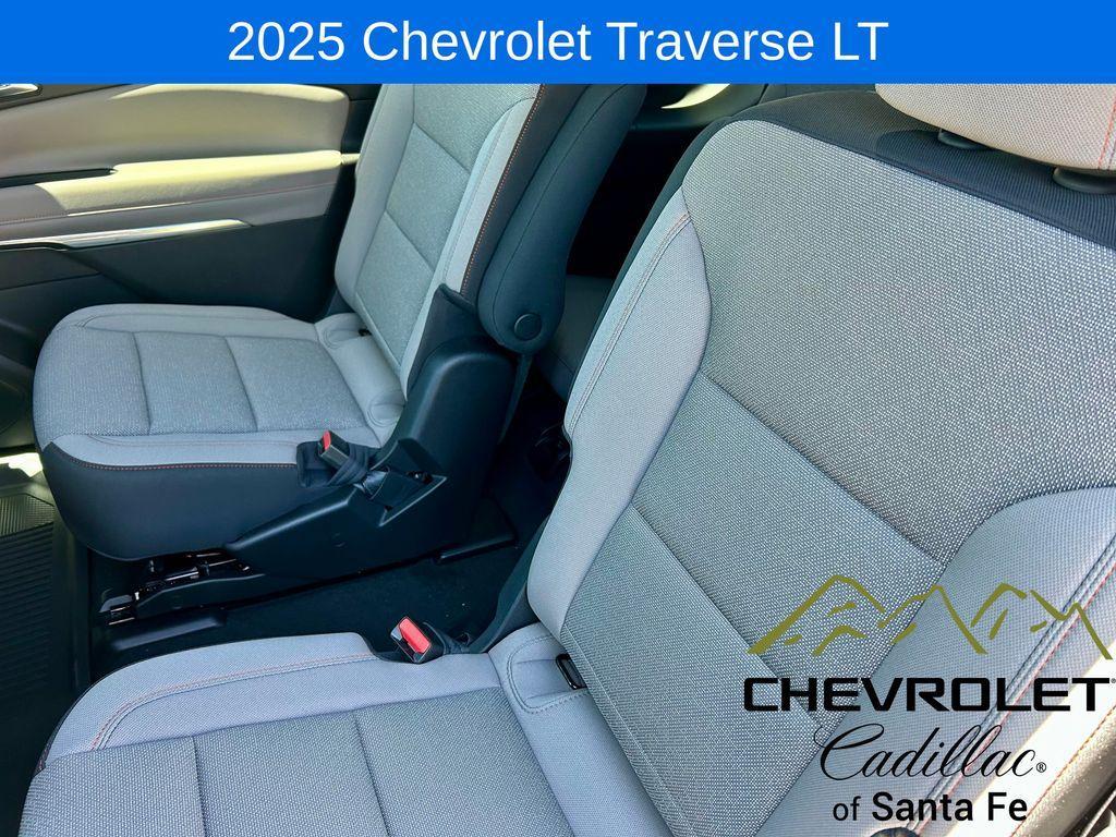 new 2025 Chevrolet Traverse car, priced at $43,540