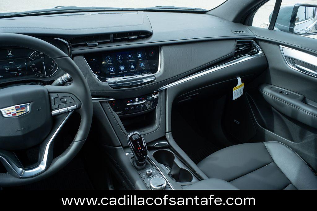 new 2025 Cadillac XT6 car, priced at $51,180