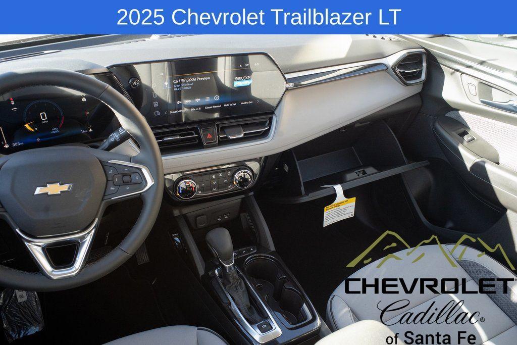 new 2025 Chevrolet TrailBlazer car, priced at $27,970