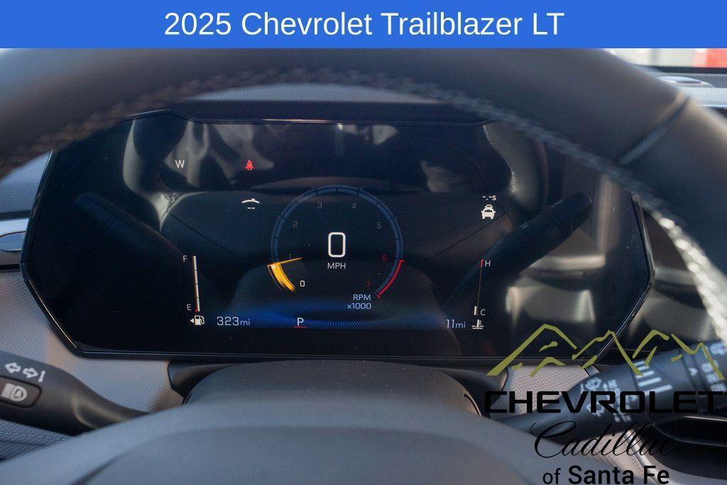 new 2025 Chevrolet TrailBlazer car, priced at $27,970