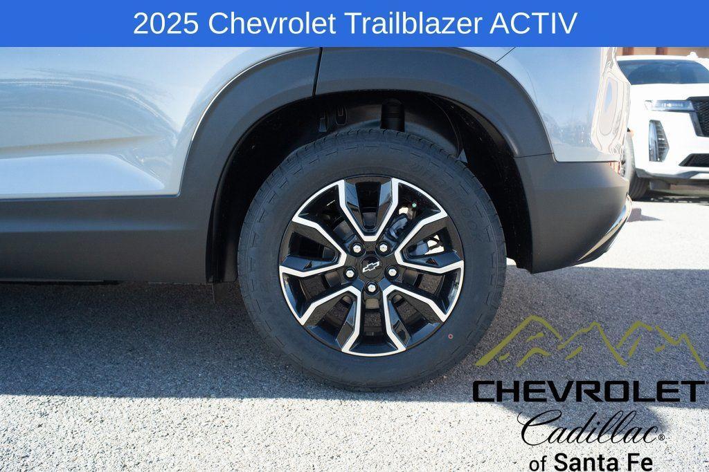 new 2025 Chevrolet TrailBlazer car, priced at $31,580