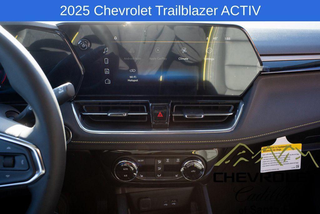 new 2025 Chevrolet TrailBlazer car, priced at $31,580