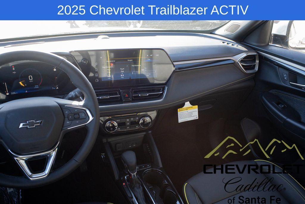 new 2025 Chevrolet TrailBlazer car, priced at $31,580