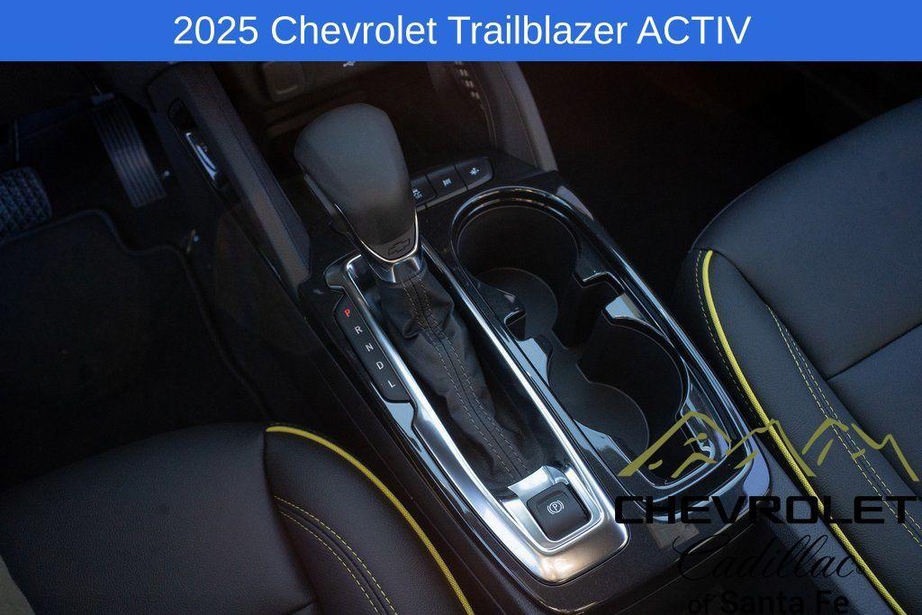 new 2025 Chevrolet TrailBlazer car, priced at $31,580